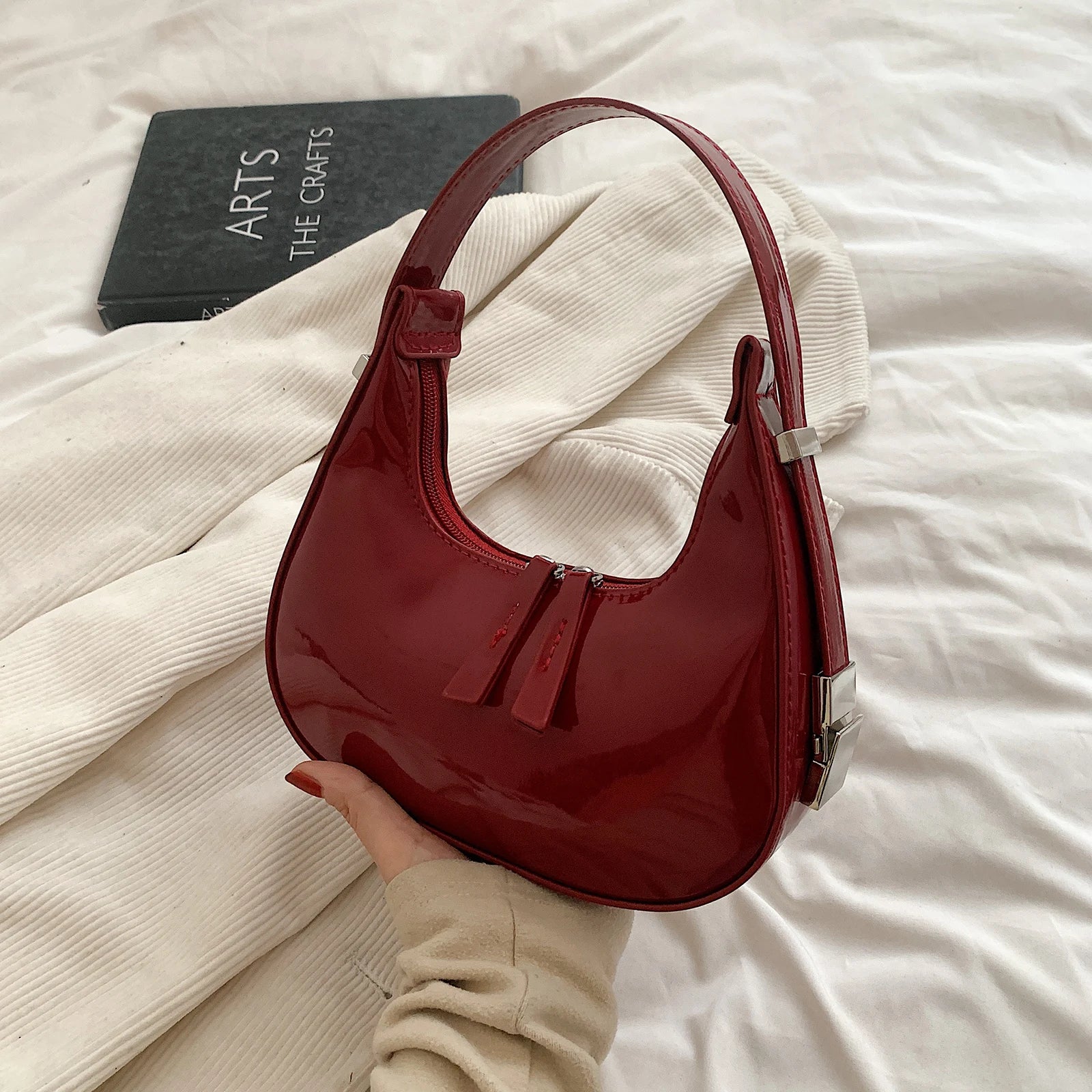 Clara Elegante Halbtaschenstasche