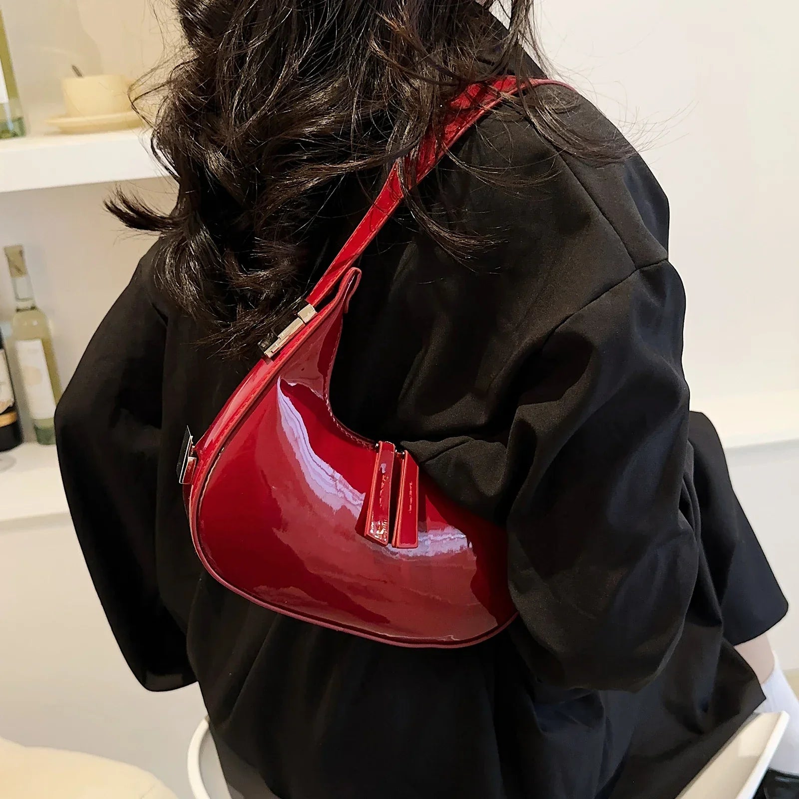 Clara Elegante Halbtaschenstasche