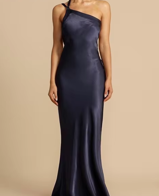 Maxine Elegantes Einseitiges Schulter Kleid mit Schrägkragen