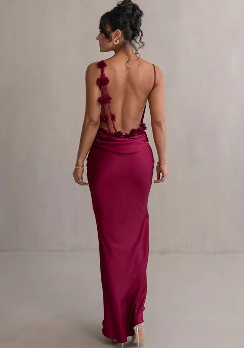 Marga | Modisches florales Kleid mit drapiertem Rückenausschnitt