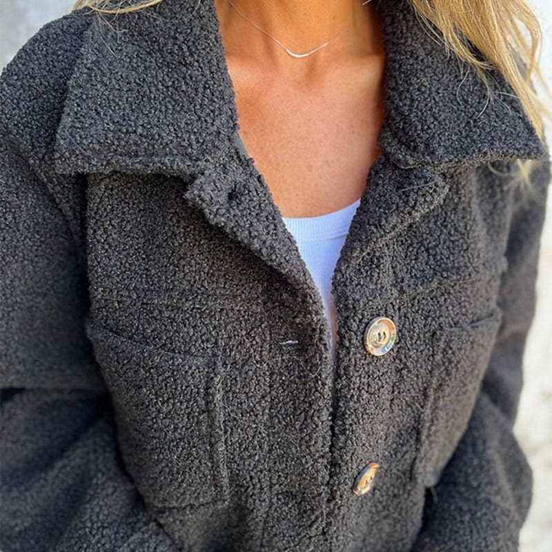Lina | Kurze Warme Jacke mit Reverskragen für Damen